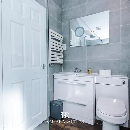 Stylish 4bed - Sleeps 7 - Close To Hcc & Business District - Parking * Harrogate