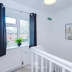 Stylish 4-bedroom - Sleeps 7 - Near Hcc & Parking Tatil Evi Harrogate