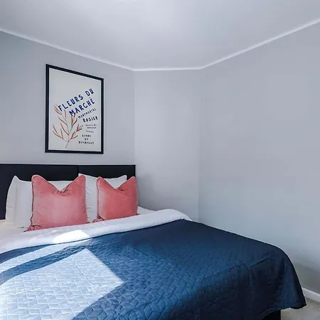 Luxury 4-bed - Near Hcc & Business District - Parking * Harrogate