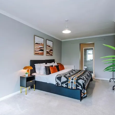 Luxury 4-bed - Near Hcc & Business District - Parking
