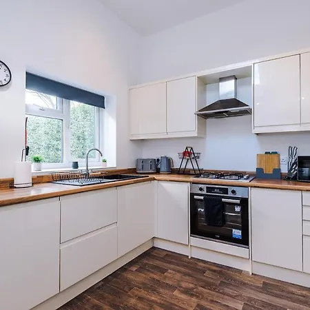 Holiday home Luxury 4-bed - Near Hcc & Business District - Parking Harrogate