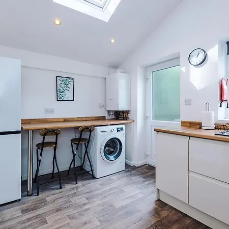 Luxury 4-bed - Near Hcc & Business District - Parking Harrogate