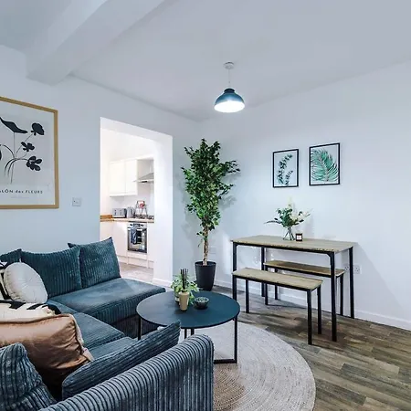 Holiday home Luxury 4-bed - Near Hcc & Business District - Parking *