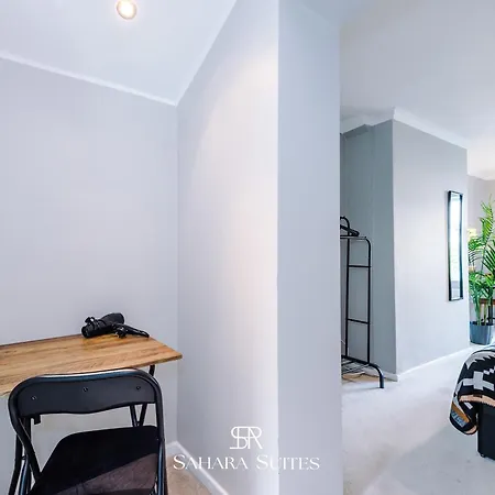 Stylish 4-bedroom - Sleeps 7 - Near Hcc & Parking Харрогейт