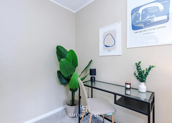 Casa de Férias Stylish 4-bedroom - Sleeps 7 - Near Hcc & Parking