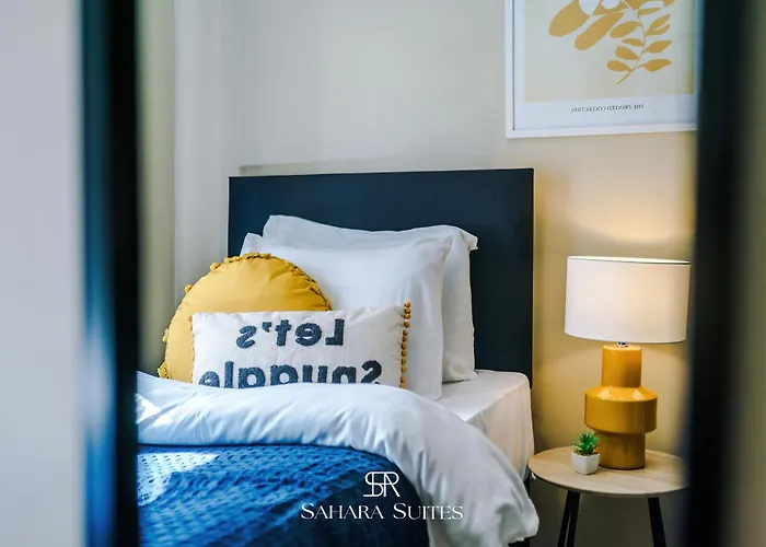 Casa de Férias Stylish 4-bedroom - Sleeps 7 - Near Hcc & Parking