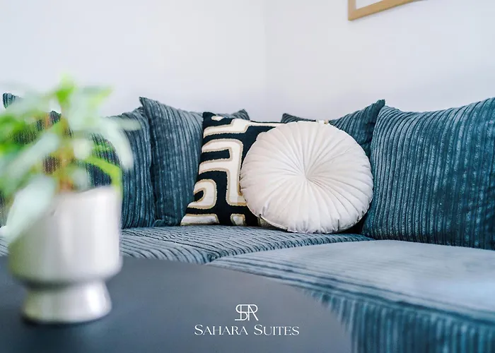 Stylish 4bed - Sleeps 7 - Close To Hcc & Business District - Parking Dom wakacyjny *