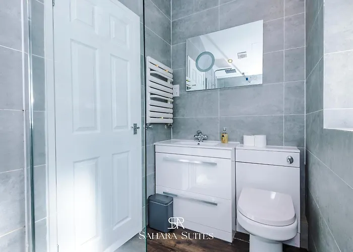 Stylish 4bed - Sleeps 7 - Close To Hcc & Business District - Parking * Harrogate