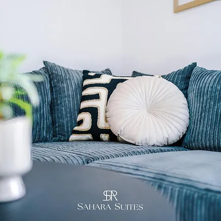 Stylish 4bed - Sleeps 7 - Close To Hcc & Business District - Parking Feriehus *